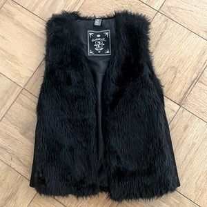 Zara Girls Black Faux Fur Vest XL
